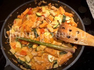 Красный карри с рисом - шаг 7