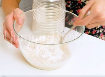 Тесто для пиццы мягкое и пышное - шаг 1