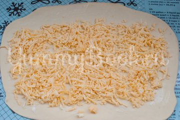 Дрожжевые булочки с сыром - шаг 7