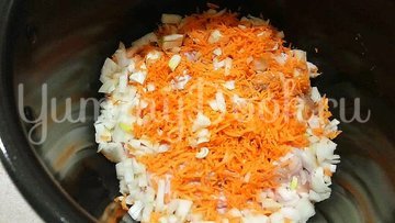 Тушеная капуста с курицей в мультиварке - шаг 5