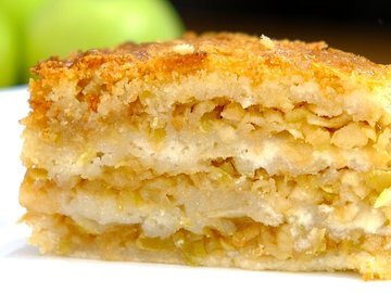 Яблочный насыпной пирог «Три стакана»
