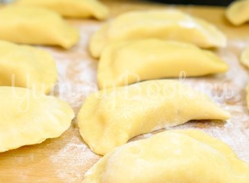 Вареники с картошкой на заварном тесте - шаг 6